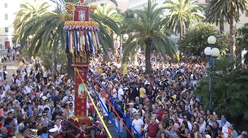 La Discesa dei Candelieri di Sassari: Emozione e Devozione nelle Vie della Città
