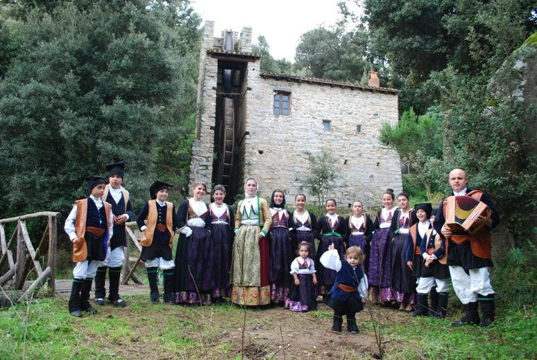 Autunno in Barbagia 2025: Il Weekend degli Artisti e delle Maschere Arcaiche. Scopri Olzai e Ottana